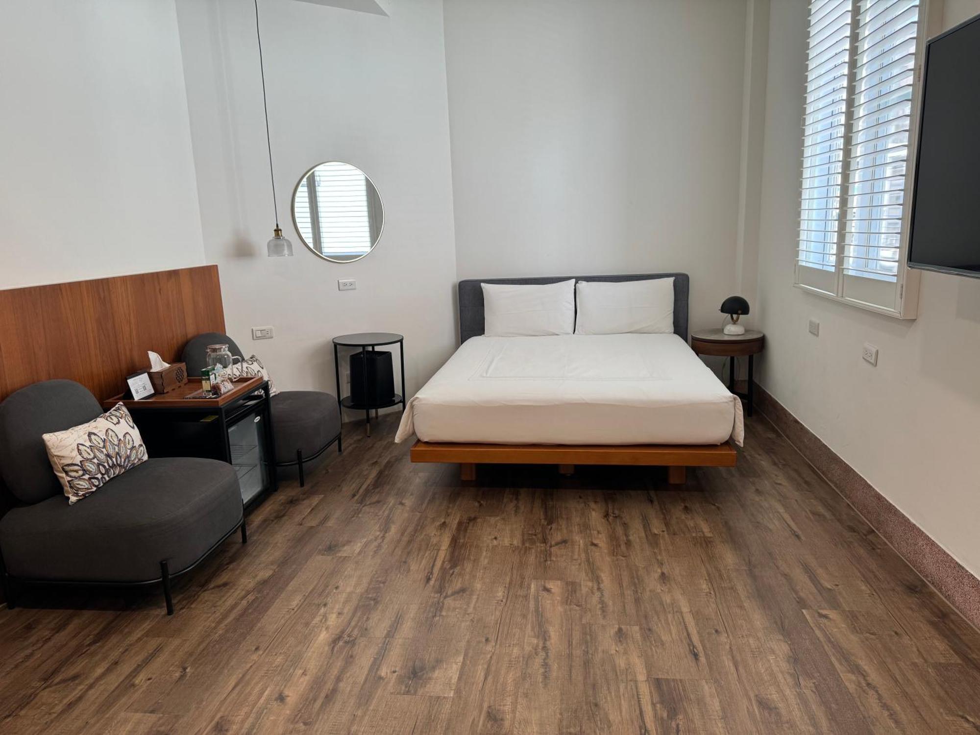 De Provintia Straat B&B Тайнань Экстерьер фото